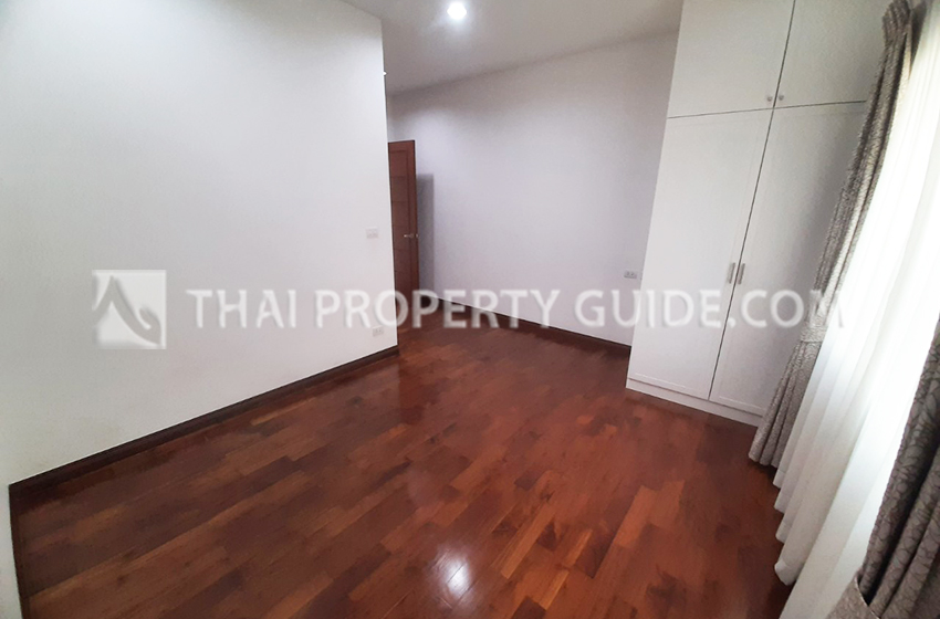 House with Shared Pool in Sukhumvit 